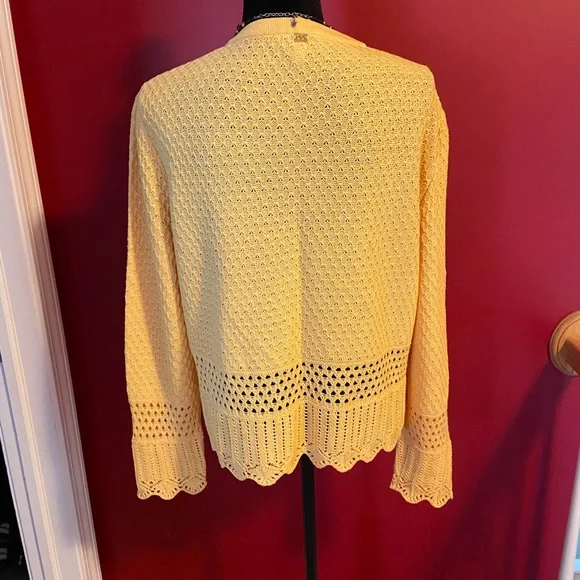 🌬️ St. John Yellow Sport Cardigan 🌬️ - Picture 3 of 7